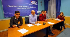 15. SIJEČNJA - 1992. MEĐUNARODNO PRIZNANJE NEOVISNOSTI - 1998. TERITORIJALNO JEDINSTVO REPUBLIKE HRVATSKE NAKON MIRNE REINTEGRACIJE